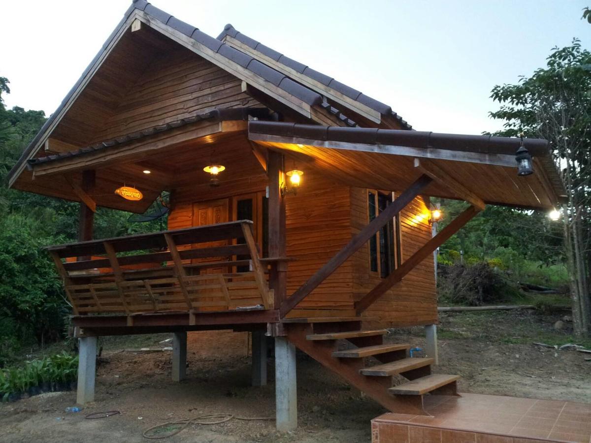 Hotel Baan Kaset Bandit à Khao Kho Extérieur photo